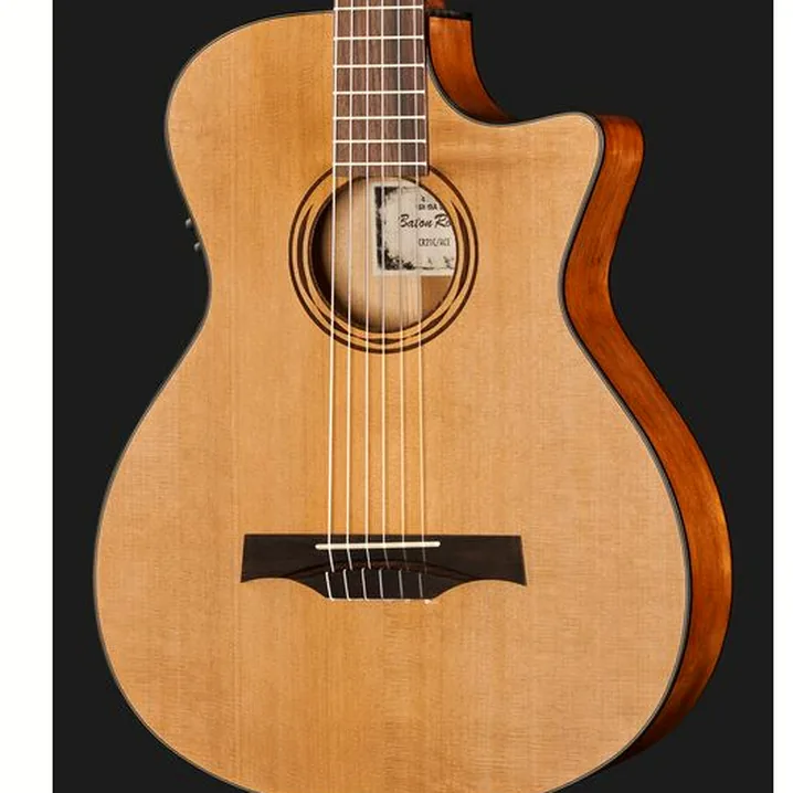 Baton Rouge CR21C/ACE Nylon Auditorium Confronto, Recensioni e Test