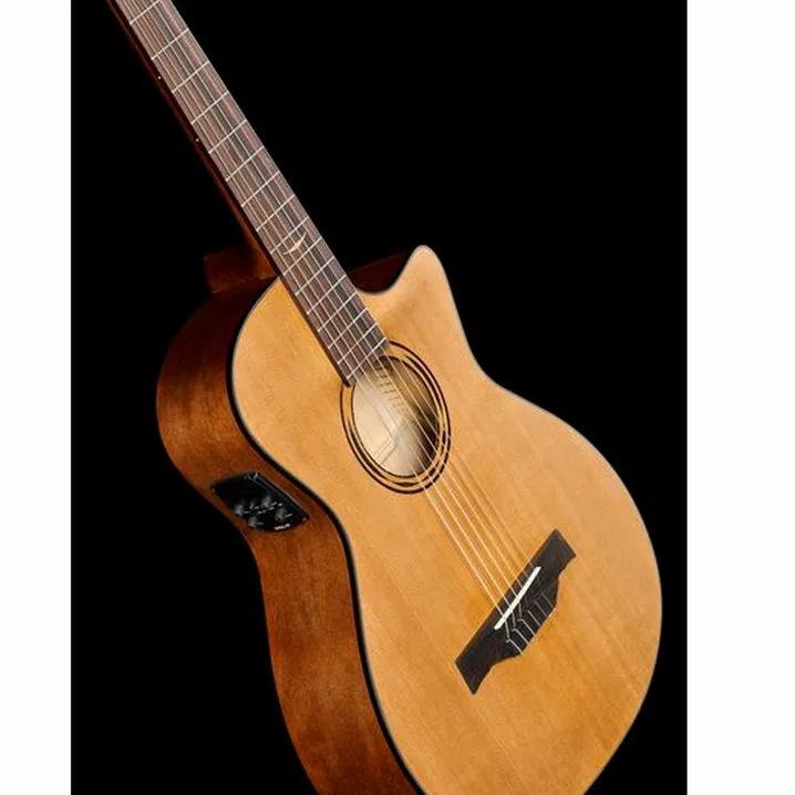 Baton Rouge CR21C/ACE Nylon Auditorium Confronto, Recensioni e Test