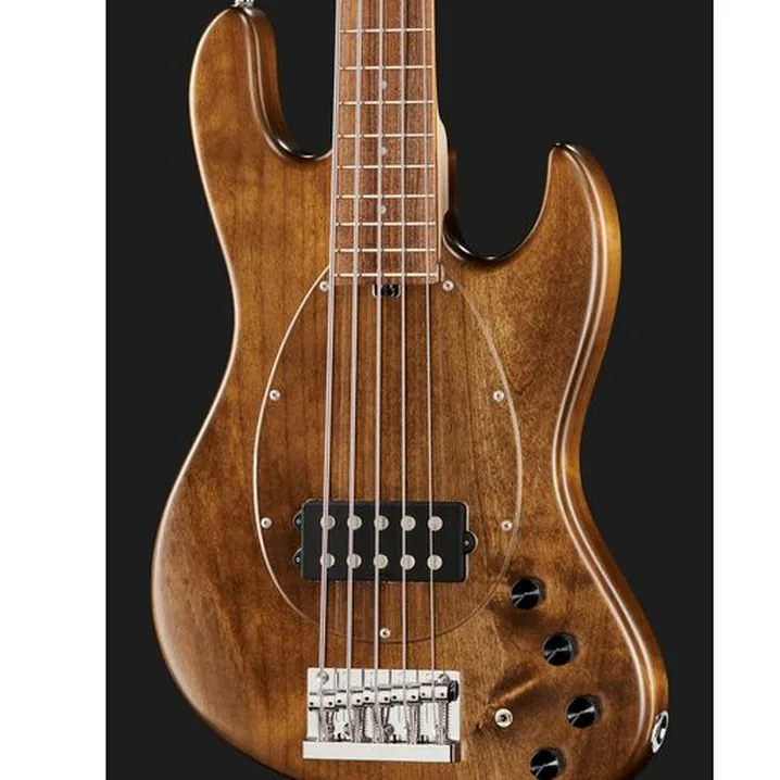 Basso elettrico Sadowsky MetroLine Vintage RA AT TS 5: Recensione, Test e Confronto