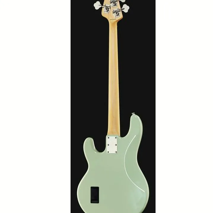 Basso elettrico Sterling by Music Man S.U.B. Sting Ray 4 MG / Recensione, Confronto, Test