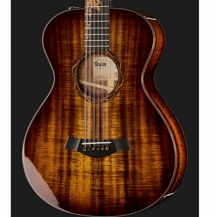 Chitarra acustica Taylor Custom #37 GC Test, Confronto e Recensioni