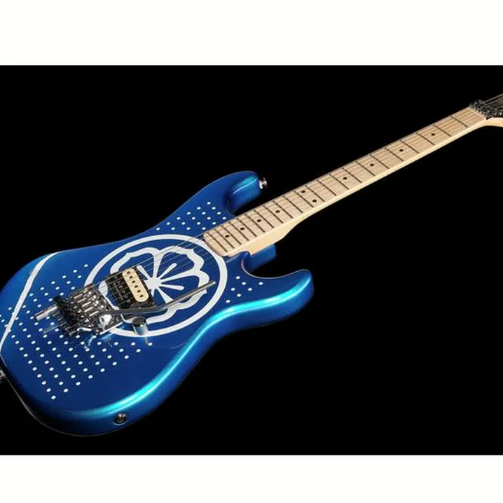 Chitarra elettrica Kramer Guitars White Lotus Baretta Candy Blue, Recensione, Test, Confronto