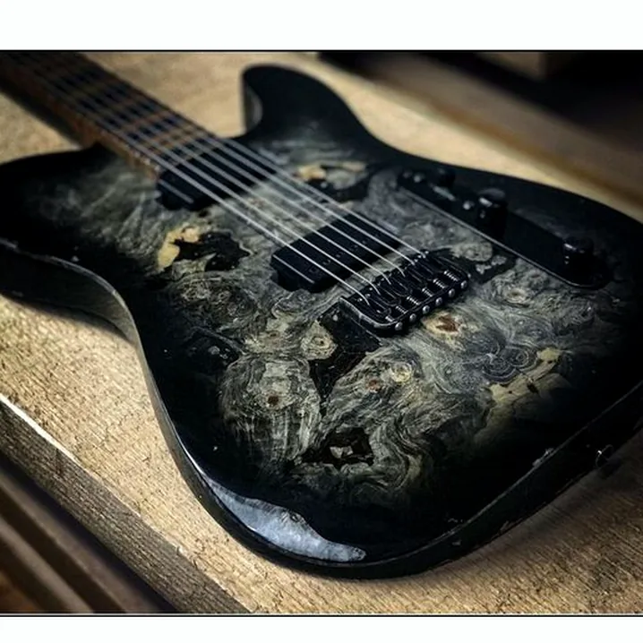 Chitarra elettrica LSL Baritone 24 DX Buckeye Burl, Recensione, Test, Confronto