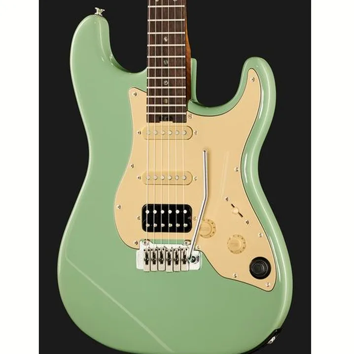 Chitarra elettrica Mooer GTRS Guitars Prof. 800 MG, Recensione, Test, Confronto