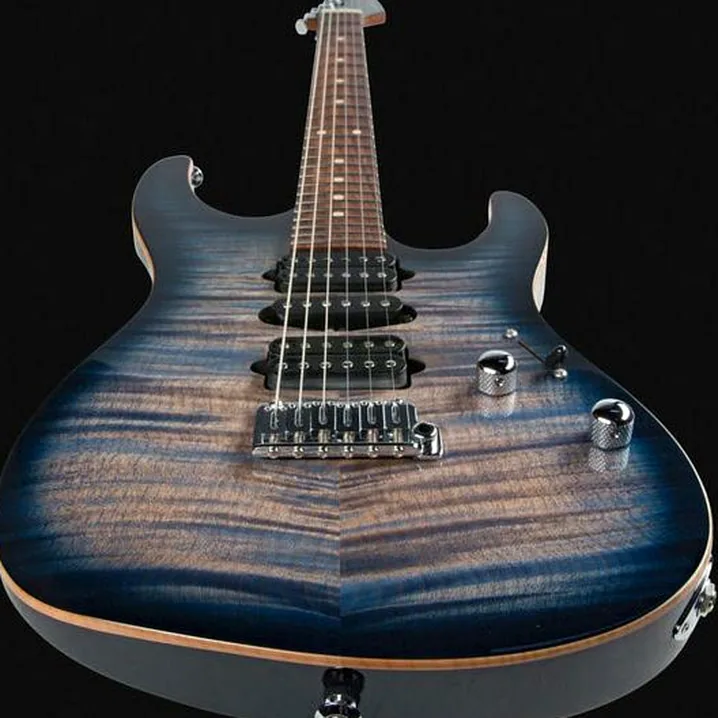 Chitarra elettrica Suhr Modern Plus HSH PF TWBB, Recensione, Test, Confronto