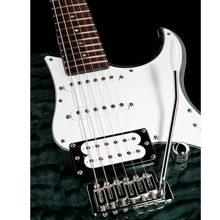 Chitarra elettrica Yamaha Pacifica 212V QM TBL / Prova, Confronto, Recensione