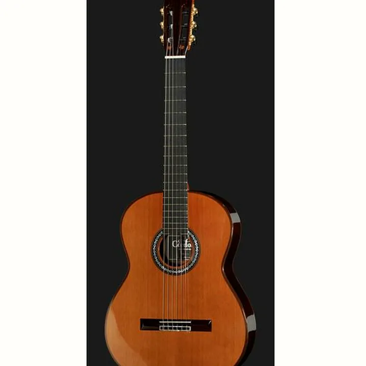 Cordoba C10 Cedar  Confronto, Test e Recensioni