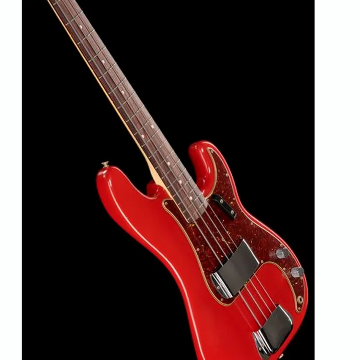 Fender 64 P-Bass JM RW DKR / Test, Recensioni e Confronto