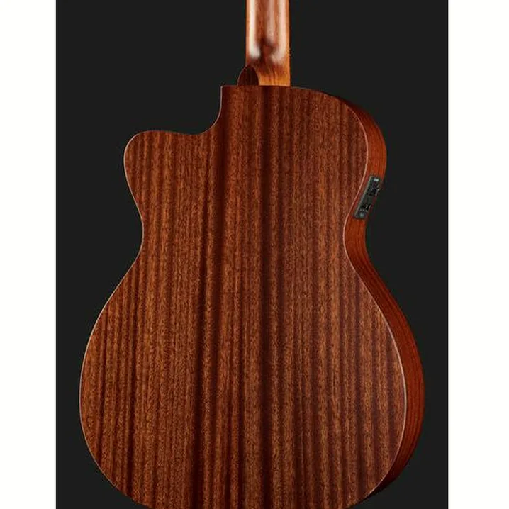 La chitarra acustica Harley Benton Custom Line CLA-15MCE VS / Prova, Confronto, Recensione