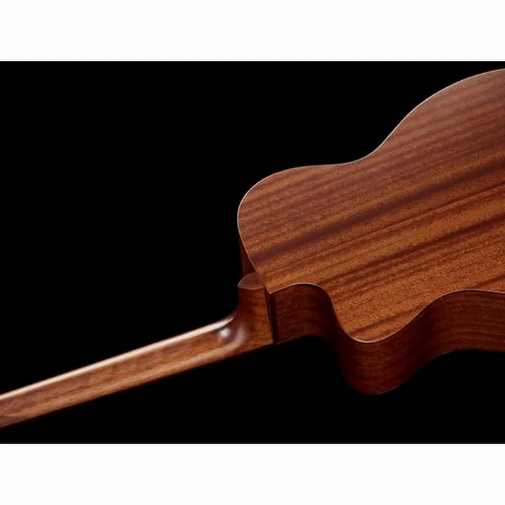 La chitarra acustica Harley Benton Custom Line CLA-15MCE VS / Prova, Confronto, Recensione