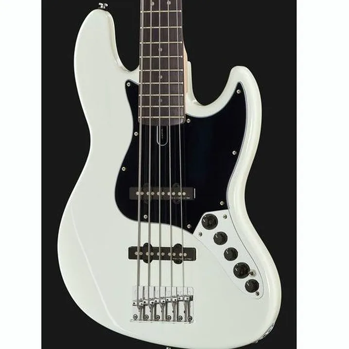 Il basso elettrico Marcus Miller V3 5 AWH 2nd Gen: Prova, Recensione, Confronto