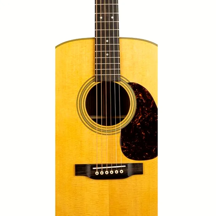 La chitarra acustica Martin Guitars D-28 Satin / Prova, Confronto, Recensione