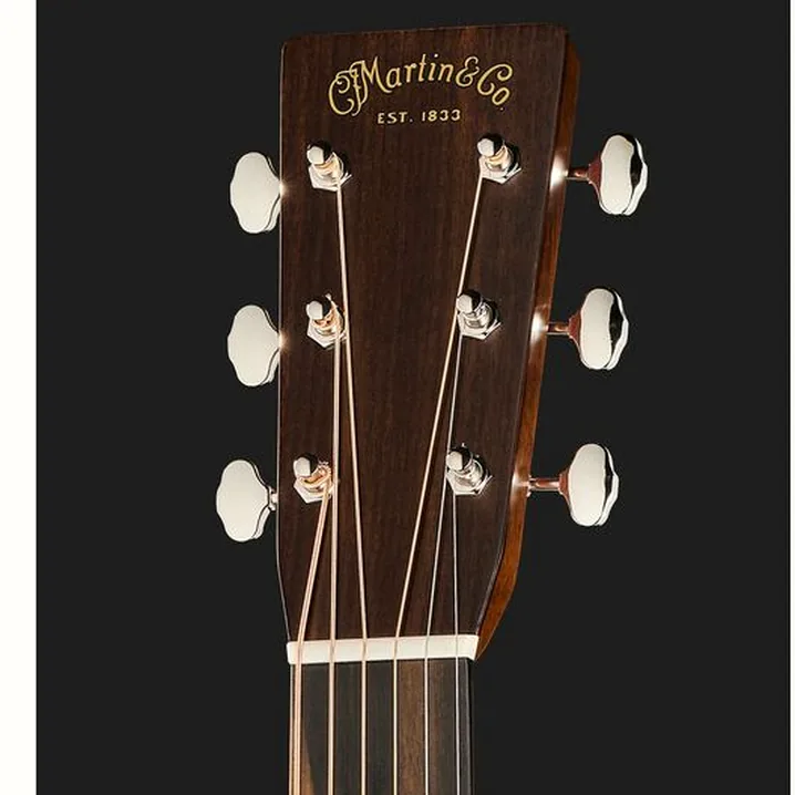 La chitarra acustica Martin Guitars OM-28 / Confronto, Test e Recensioni