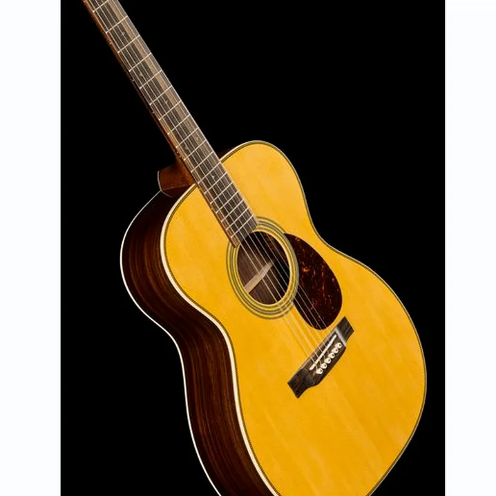 La chitarra acustica Martin Guitars OM-28 / Confronto, Test e Recensioni