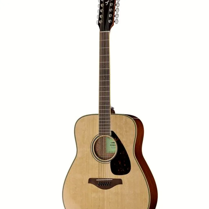 La chitarra acustica Yamaha FG820-12 NTII / Confronto, Test e Recensioni