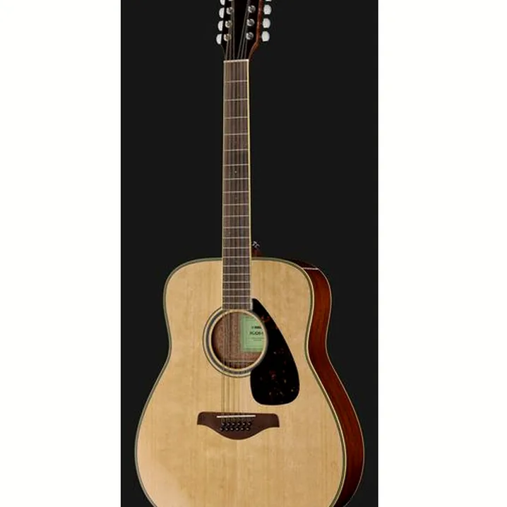 La chitarra acustica Yamaha FG820-12 NTII / Confronto, Test e Recensioni