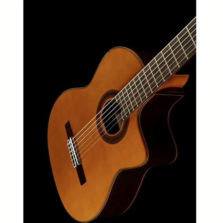 La chitarra classica Cordoba C7-CE Iberia – Recensione, Confronto, Test