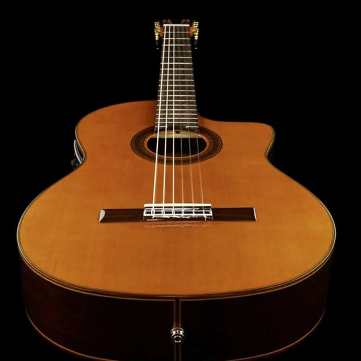 La chitarra classica Cordoba C7-CE Iberia – Recensione, Confronto, Test