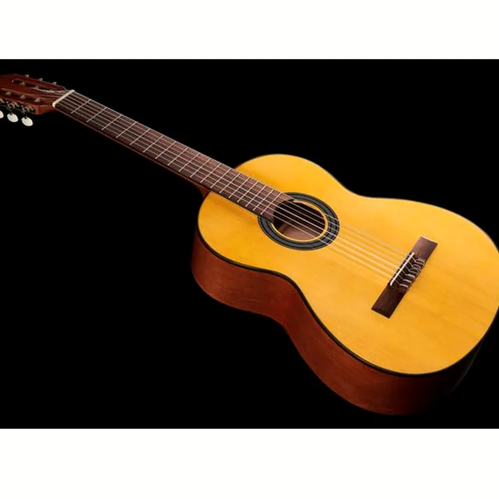 La chitarra classica Gewa Student Natural 4/4 LH: Recensione, Opinioni, Confronto