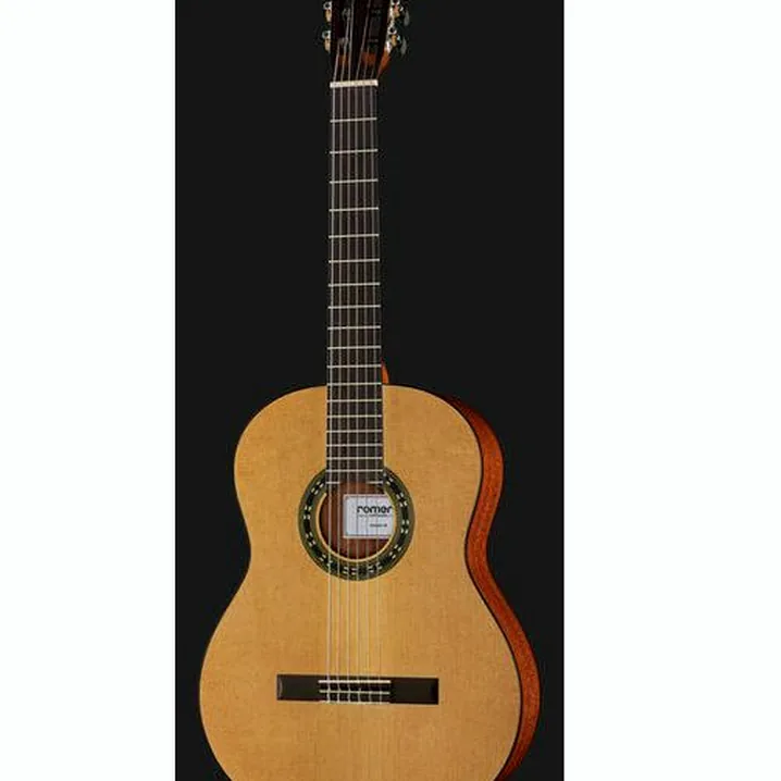 La chitarra classica La Mancha Romero Granito 32-N / Prova, Confronto, Recensione