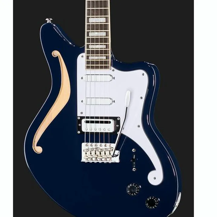 La chitarra elettrica DAngelico Premier Bedford SH Navy Blue Recensione, Test & Confronto