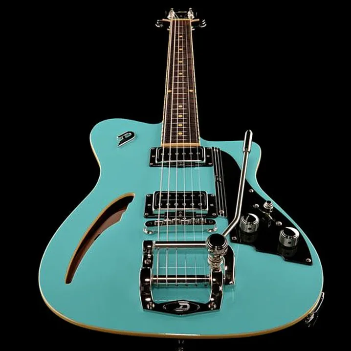 La chitarra elettrica Duesenberg Caribou Narvik Blue, Recensione, Test, Confronto