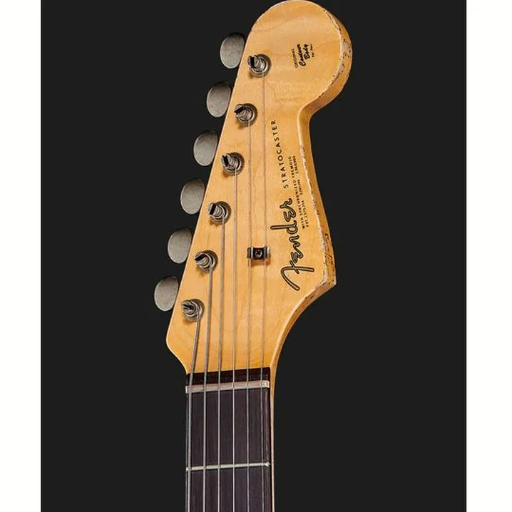 La chitarra elettrica Fender 63 Strat ASFS Heavy Relic, Recensione e Test