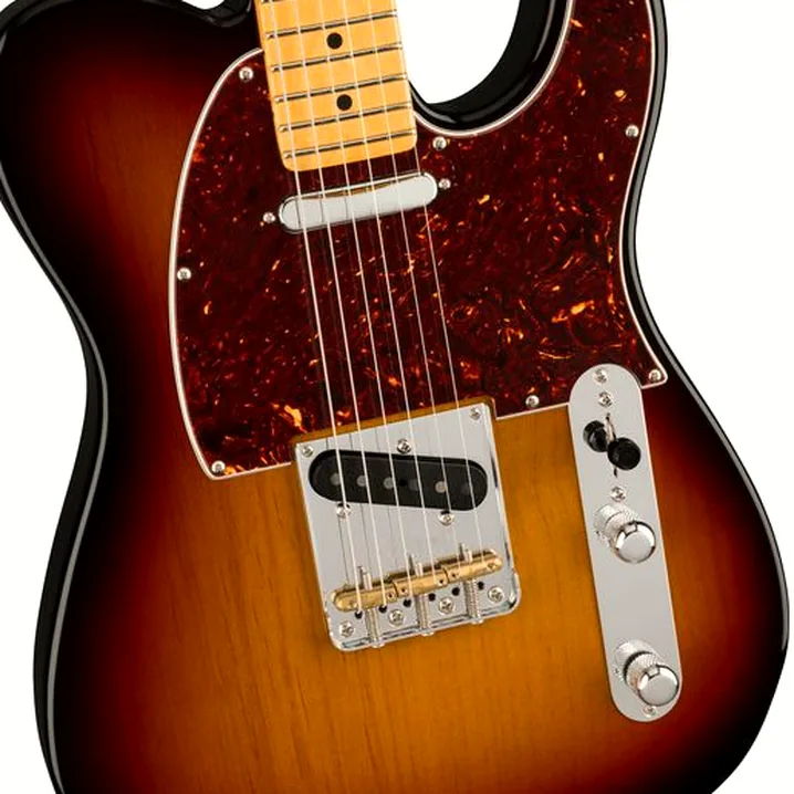La chitarra elettrica Fender AM Pro II Tele MN 3TSB Recensione, Test & Confronto