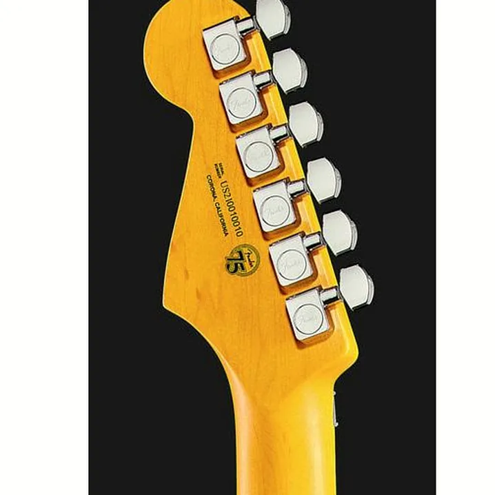 La chitarra elettrica Fender AM Ultra Luxe Strat HSS FR SB Recensione, Test & Confronto