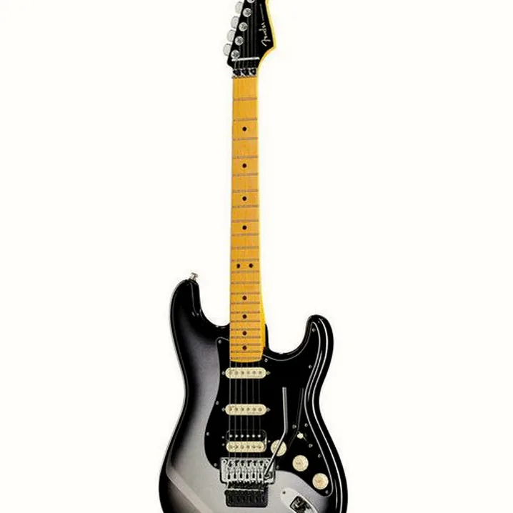 La chitarra elettrica Fender AM Ultra Luxe Strat HSS FR SB Recensione, Test & Confronto