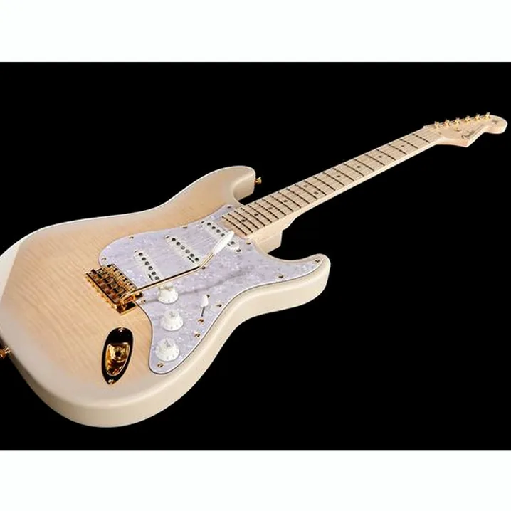 La chitarra elettrica Fender Richie Kotzen Stratocaster WB Recensione, Test & Confronto