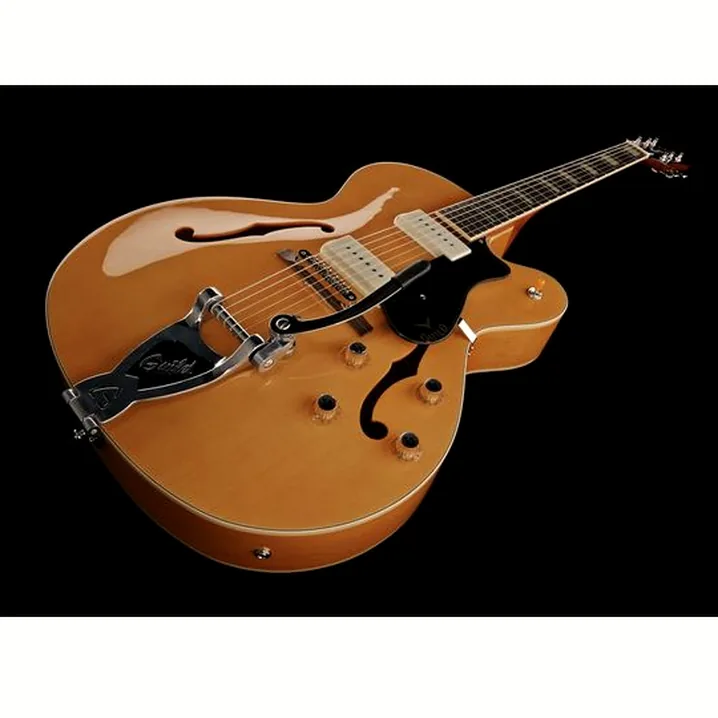La chitarra elettrica Guild X-175B Manhattan w/Bigsby Recensione, Test & Confronto