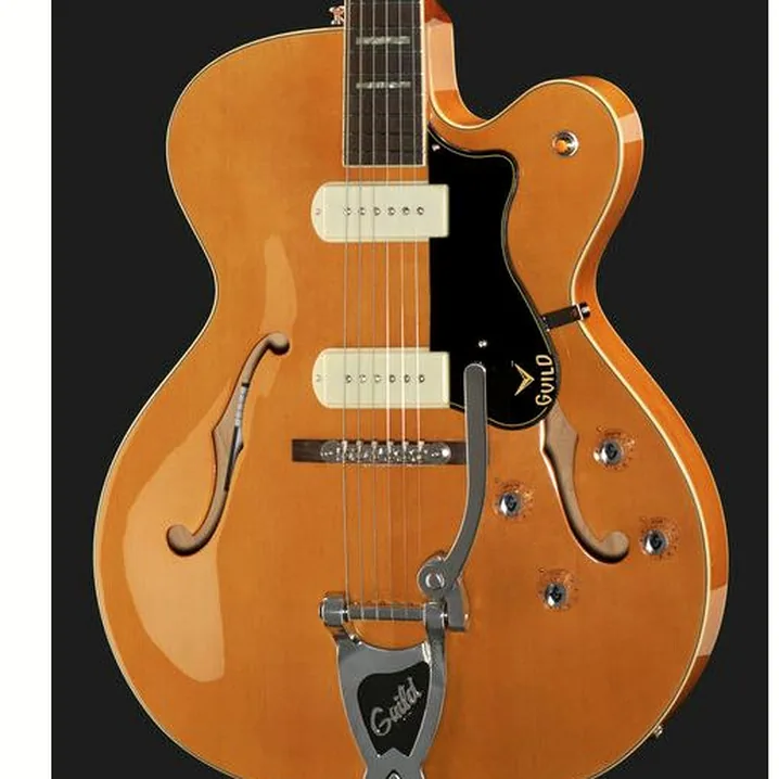 La chitarra elettrica Guild X-175B Manhattan w/Bigsby Recensione, Test & Confronto