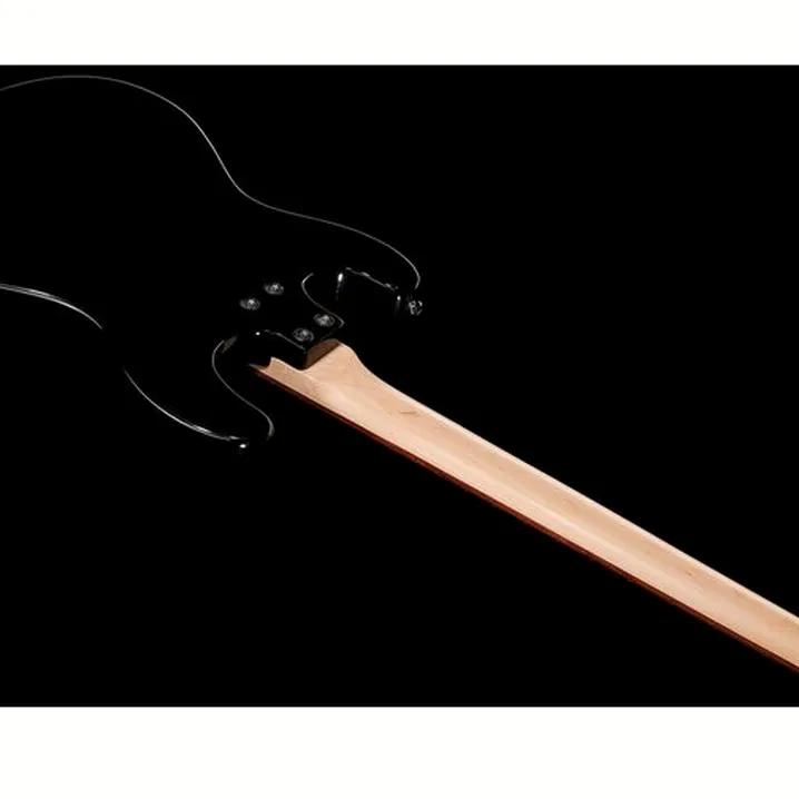 La chitarra elettrica Harley Benton MR-Classic Baritone LH SB / Confronto, Test e Recensione