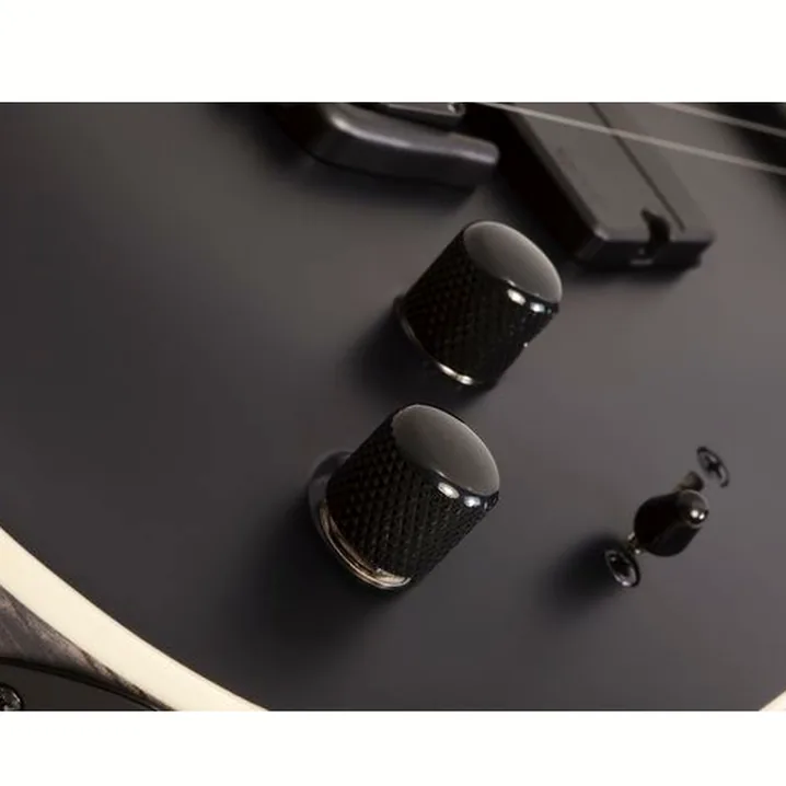 La chitarra elettrica Schecter C-8 MS SLS Elite Evil Twin SBK / Confronto, Test e Recensione