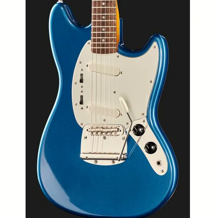 La chitarra elettrica Squier CV 60s Mustang LPB, Recensione e Test