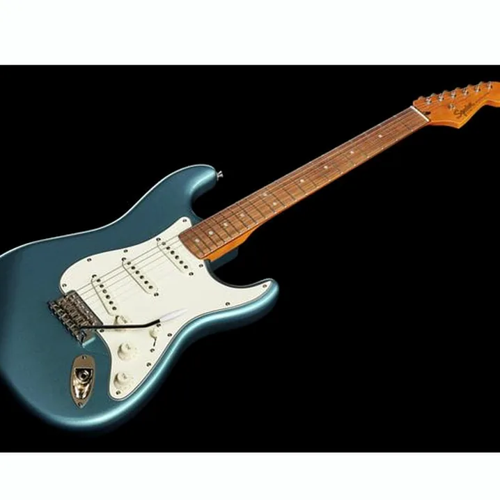 La chitarra elettrica Squier CV 60s Strat LPB, Recensione e Test