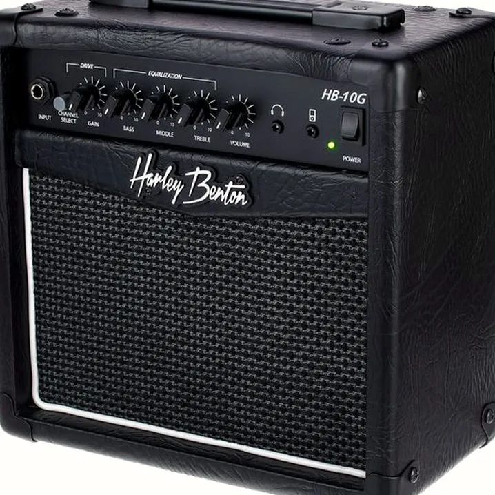 La chitarra elettrica Squier Sonic Strat LRL Ultravi Set / Confronto, Test e Recensione
