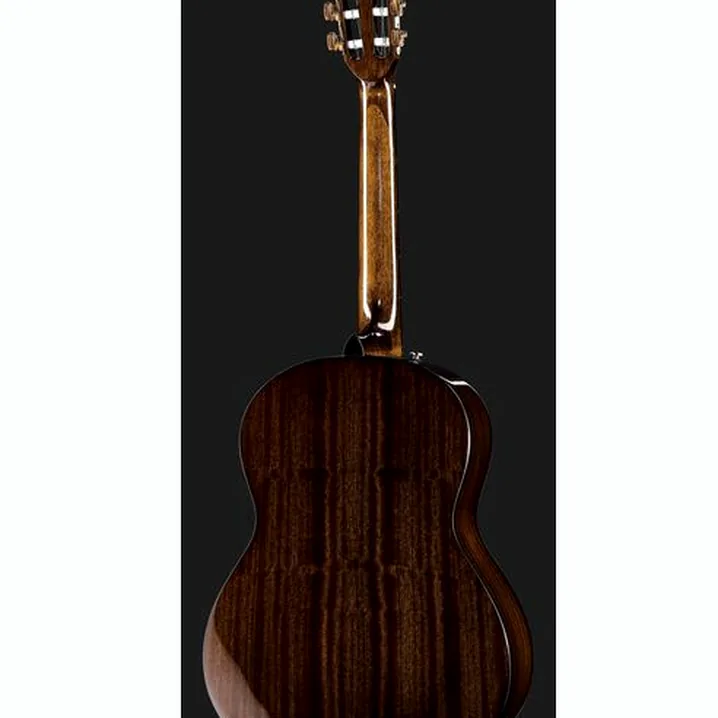 La chitarra Fender CN-60S Natural WN, Recensione, Confronto, Test
