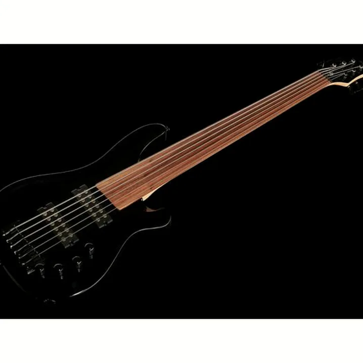 Il basso Harley Benton B-650FL BK Progressive Series: Prova, Recensione e Confronto