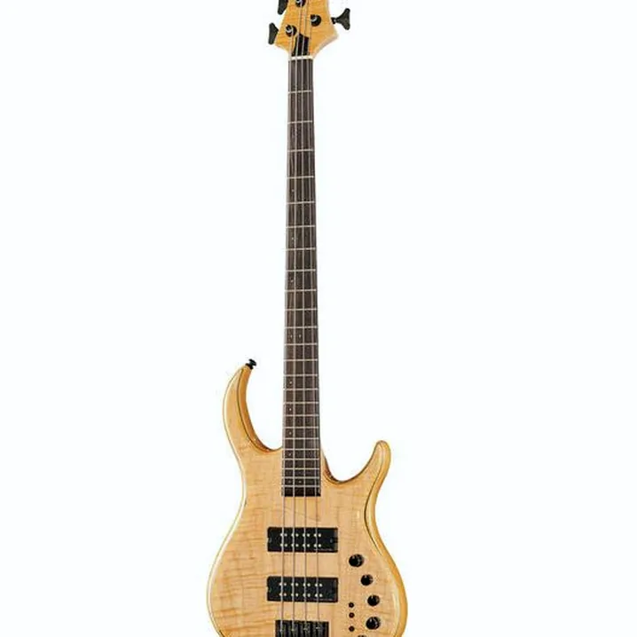 Il basso Marcus Miller M7 Swamp Ash 4st NT 2nd Gen: Confronto, Test e Recensioni
