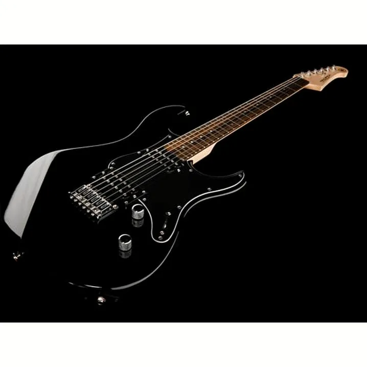 La chitarra Yamaha Pacifica 120H BK – Prova e Recensione