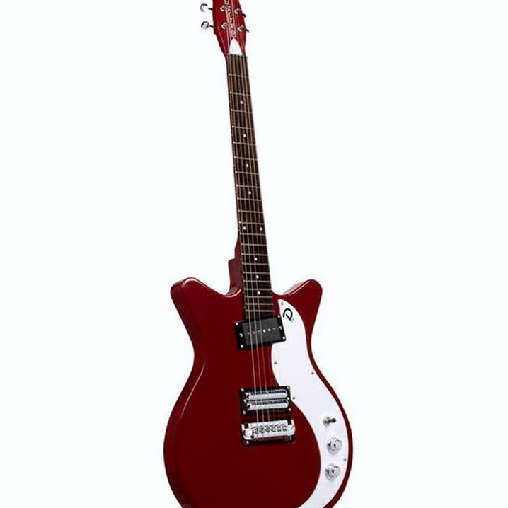 Recensione e prova della chitarra Danelectro 59X Dark Red