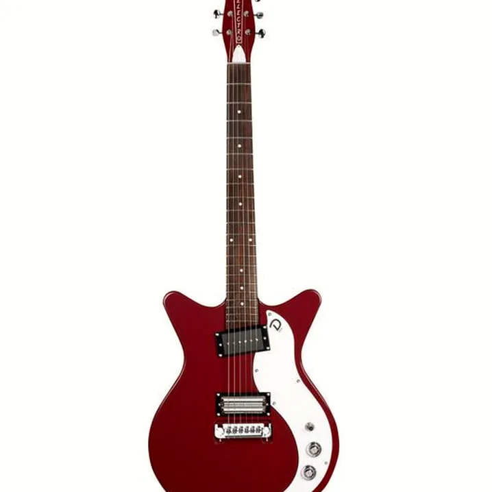 Recensione e prova della chitarra Danelectro 59X Dark Red
