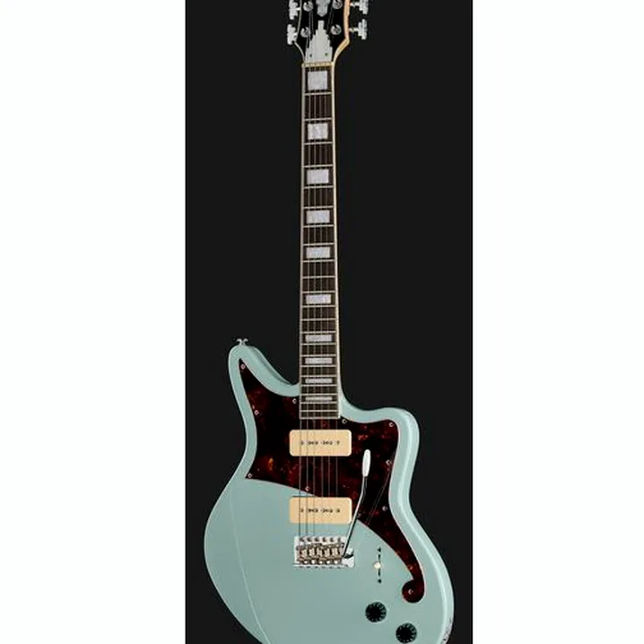 Recensione e prova della chitarra DAngelico Premier Bedford SkyBlue