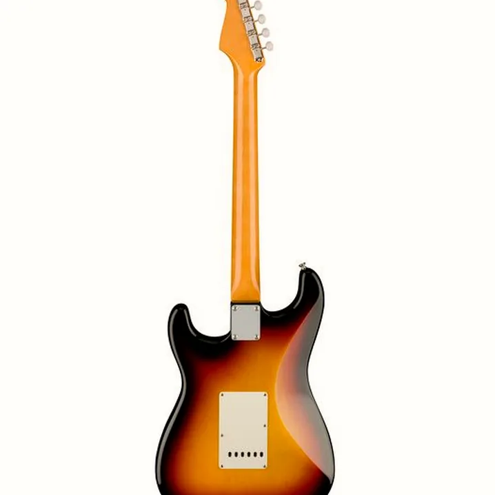 Recensione e prova della chitarra elettrica Fender AV II 61 STRAT RW WT3TB