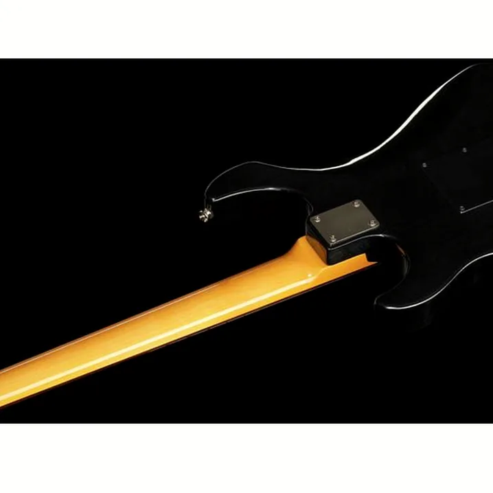 Recensione e prova della chitarra elettrica Yamaha Pacifica 612V II FM TBL