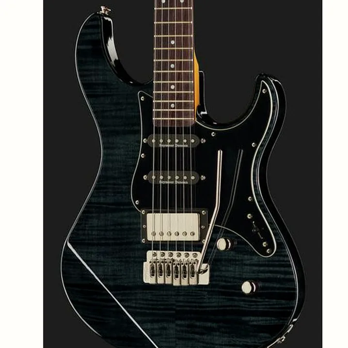 Recensione e prova della chitarra elettrica Yamaha Pacifica 612V II FM TBL