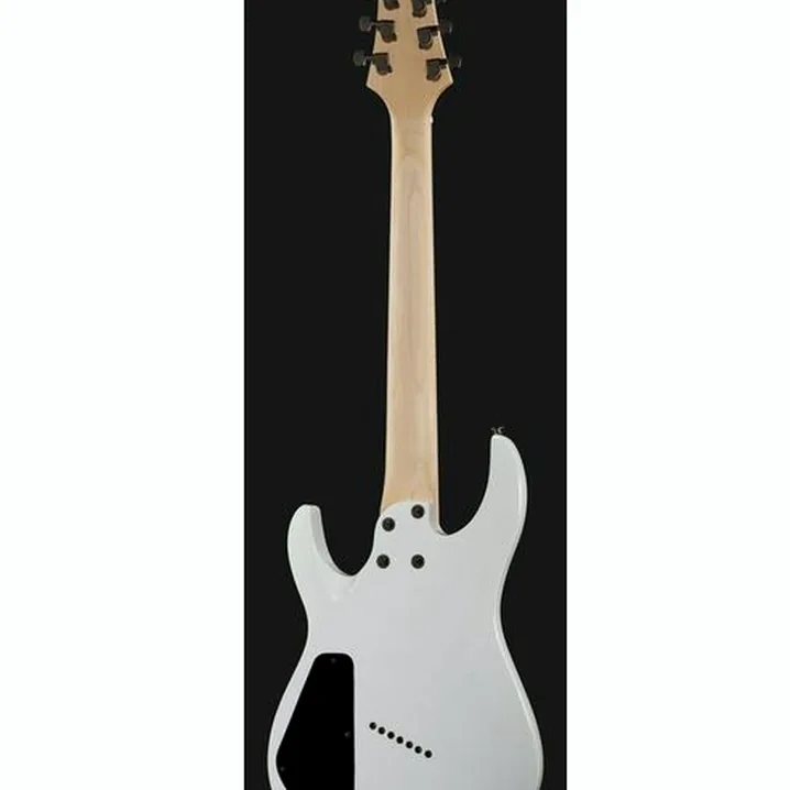 Recensione e prova della chitarra Harley Benton R-457MN WH MultiScale