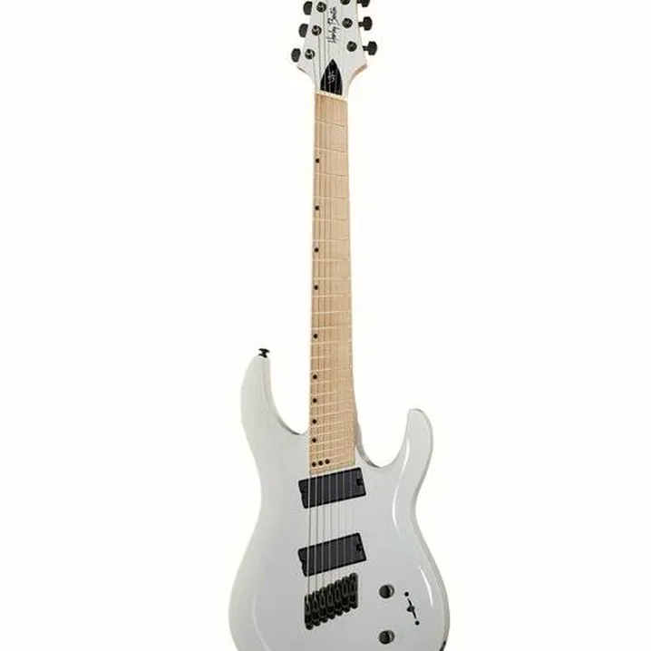 Recensione e prova della chitarra Harley Benton R-457MN WH MultiScale